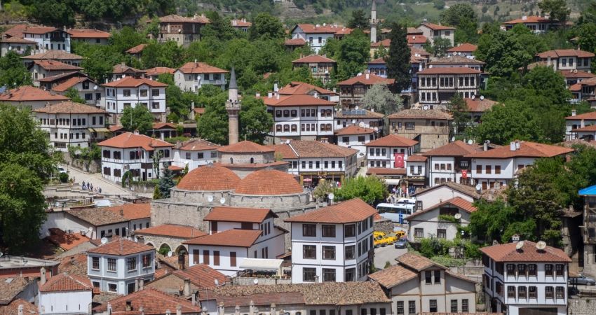 Uçaklı Karadeniz Yaylalar ve Batum Turu