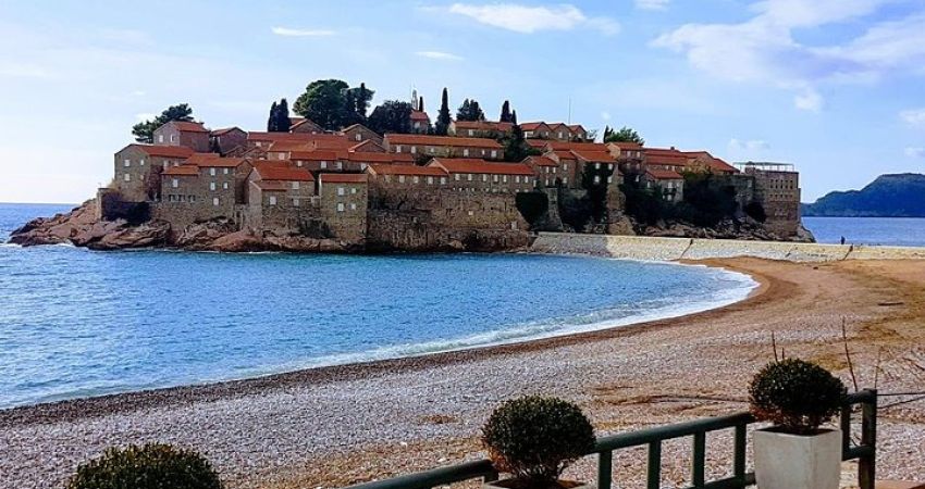 İzmir Çıkışlı Vizesiz Budva Turu V.İ.P